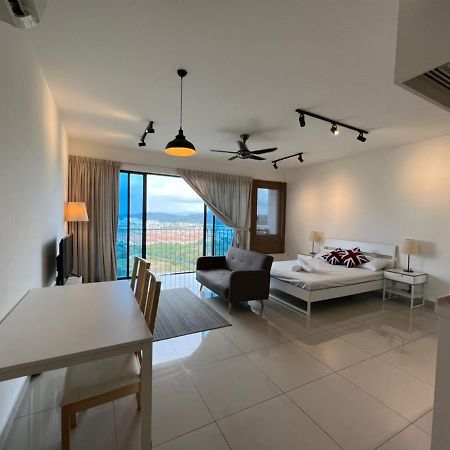Francesco Suite - Trefoil Setia Alam-Near Setia City Mall & Setia Convention Centre Exterior photo