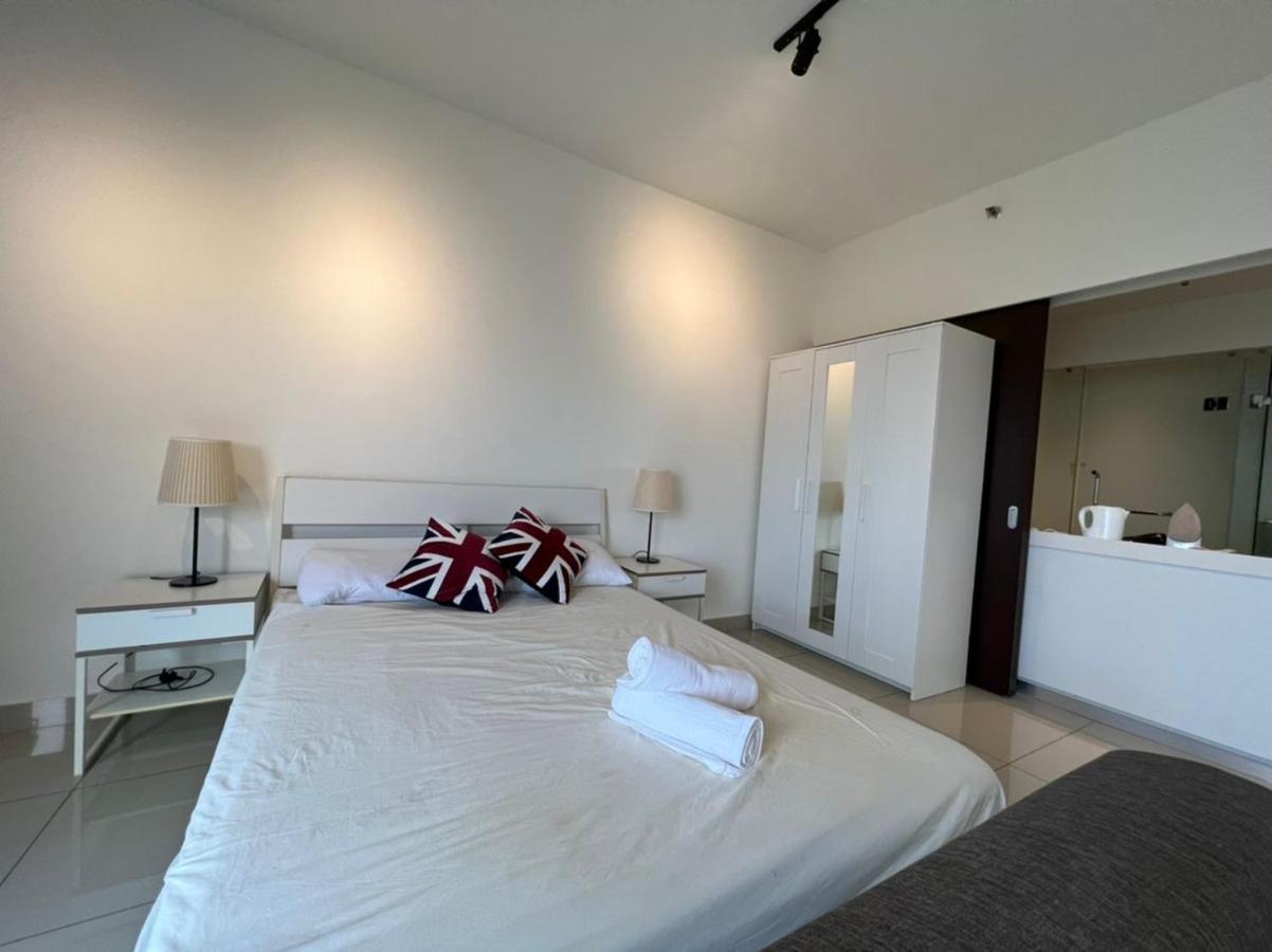 Francesco Suite - Trefoil Setia Alam-Near Setia City Mall & Setia Convention Centre Exterior photo